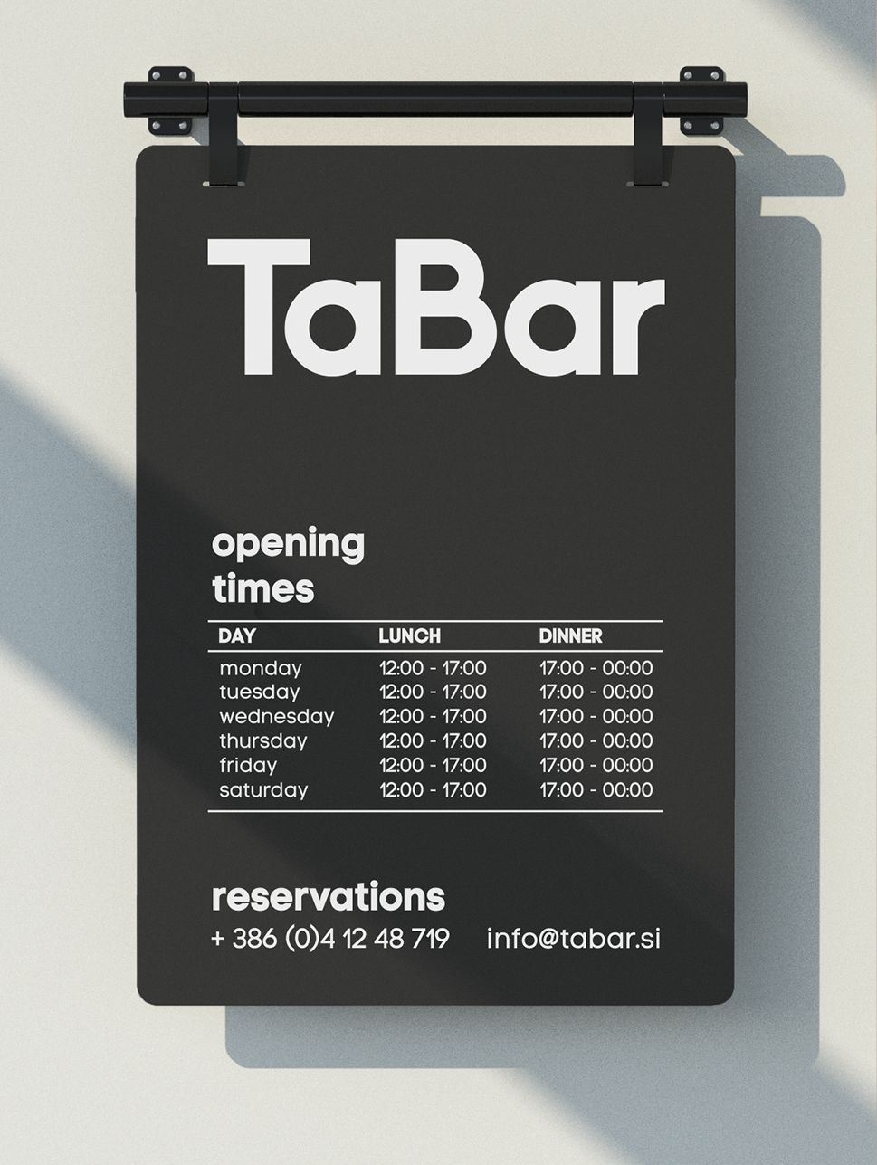 TaBar – opening times sign